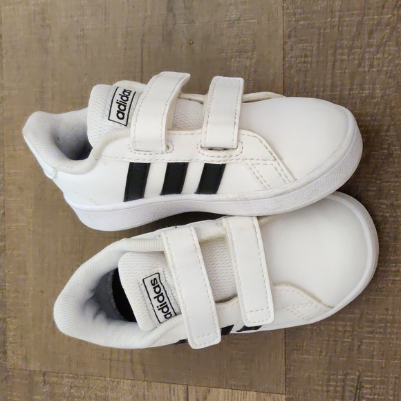 Adidas toddler shoes - Picture 3 of 7